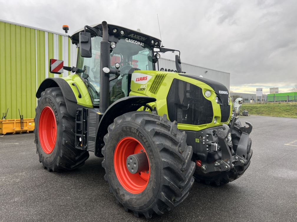 Traktor типа CLAAS AXION 830 CMATIC - Stage V Location, Gebrauchtmaschine в Aubiet (Фотография 3)