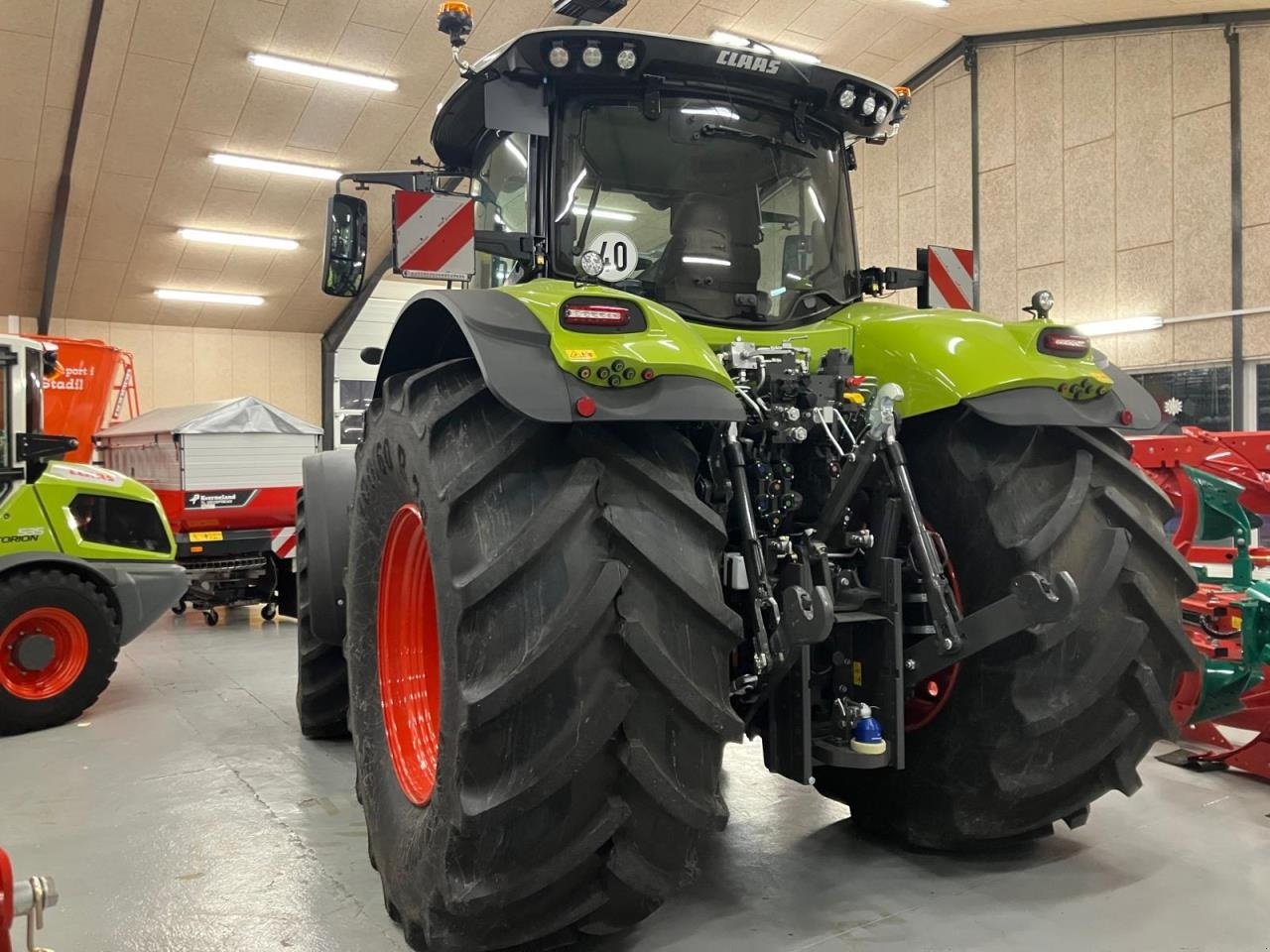 Traktor van het type CLAAS AXION 830 CMATIC, Gebrauchtmaschine in Tim (Foto 2)