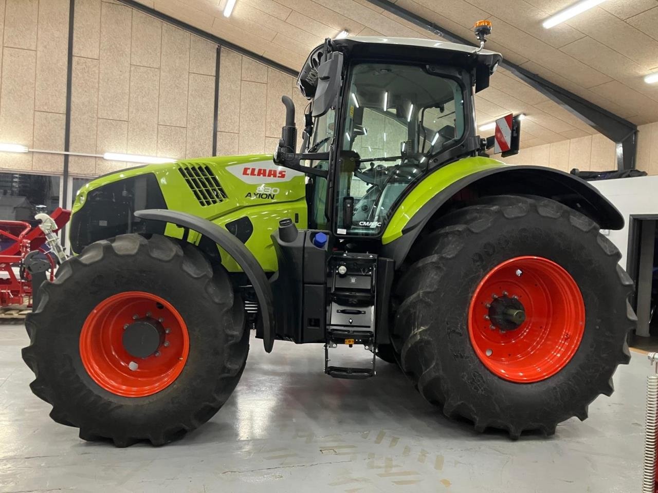 Traktor van het type CLAAS AXION 830 CMATIC, Gebrauchtmaschine in Tim (Foto 5)