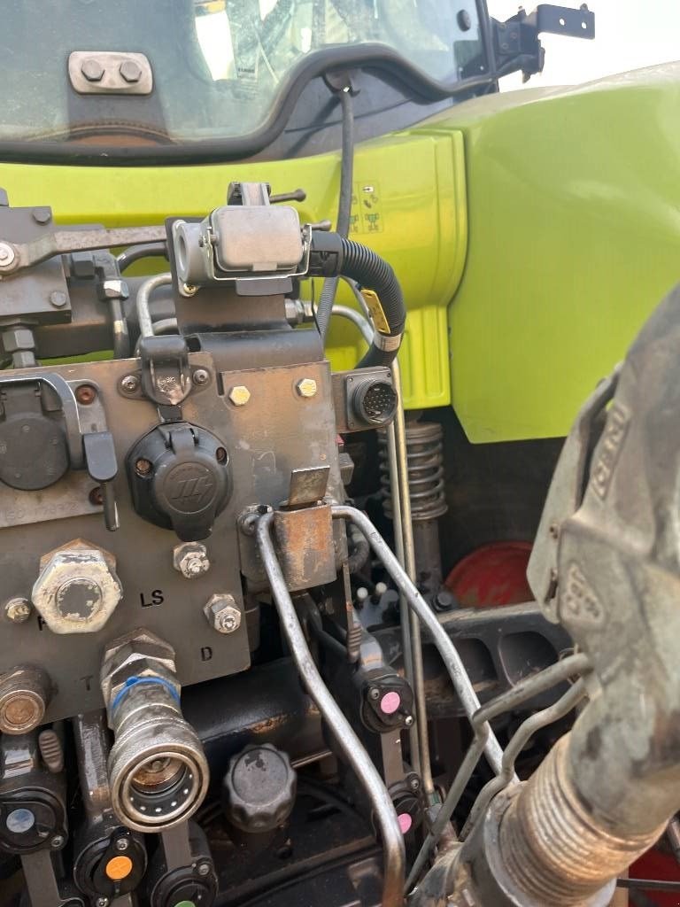 Traktor a típus CLAAS Axion 830 Cmatic, Gebrauchtmaschine ekkor: Ringe (Kép 8)