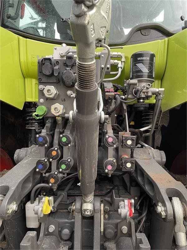 Traktor del tipo CLAAS AXION 830 CMATIC, Gebrauchtmaschine en Vinderup (Imagen 5)