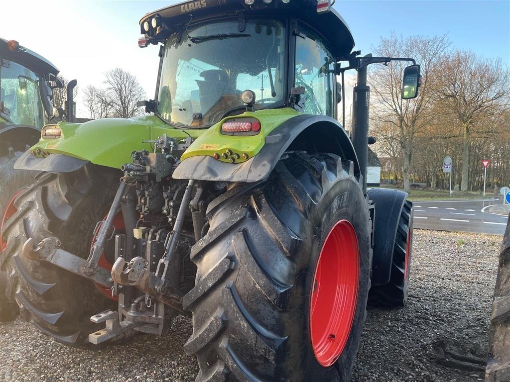 Traktor типа CLAAS AXION 830 CMATIC, Gebrauchtmaschine в Bredebo (Фотография 3)