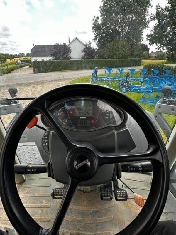 Traktor des Typs CLAAS AXION 830 CMATIC, Gebrauchtmaschine in Aabenraa (Bild 4)