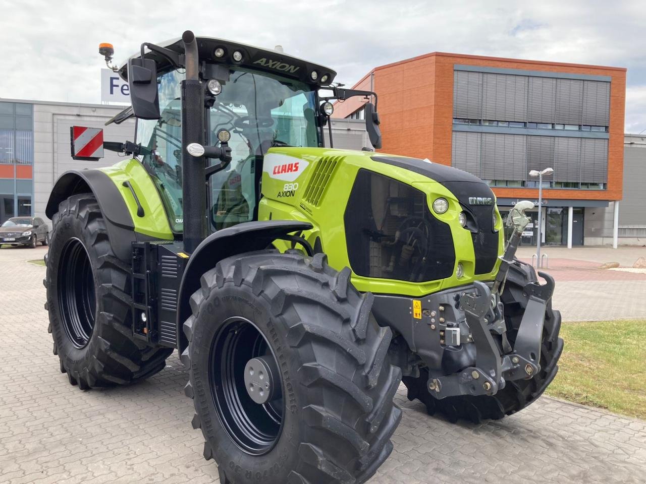 Traktor типа CLAAS Axion 830 CMatic, Gebrauchtmaschine в Stuhr (Фотография 3)