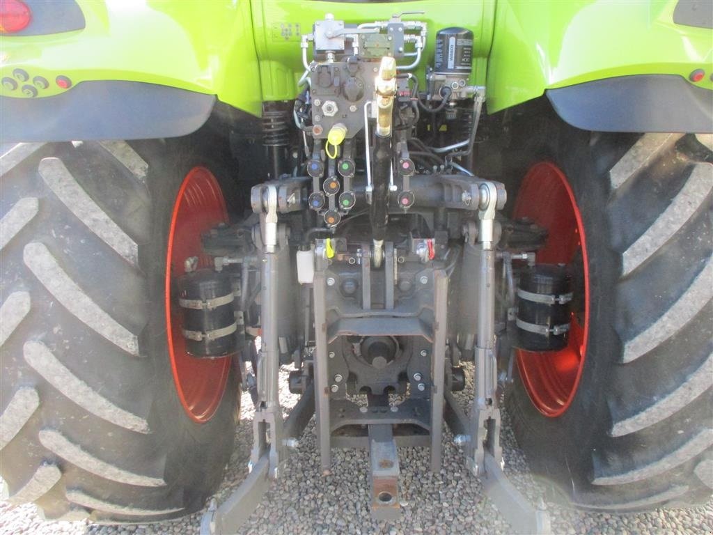 Traktor типа CLAAS Axion 830 Med frontlift, Gebrauchtmaschine в Lintrup (Фотография 5)