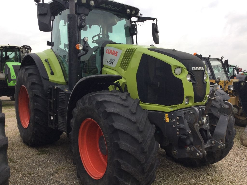 Traktor типа CLAAS AXION 830, Gebrauchtmaschine в LISIEUX (Фотография 2)