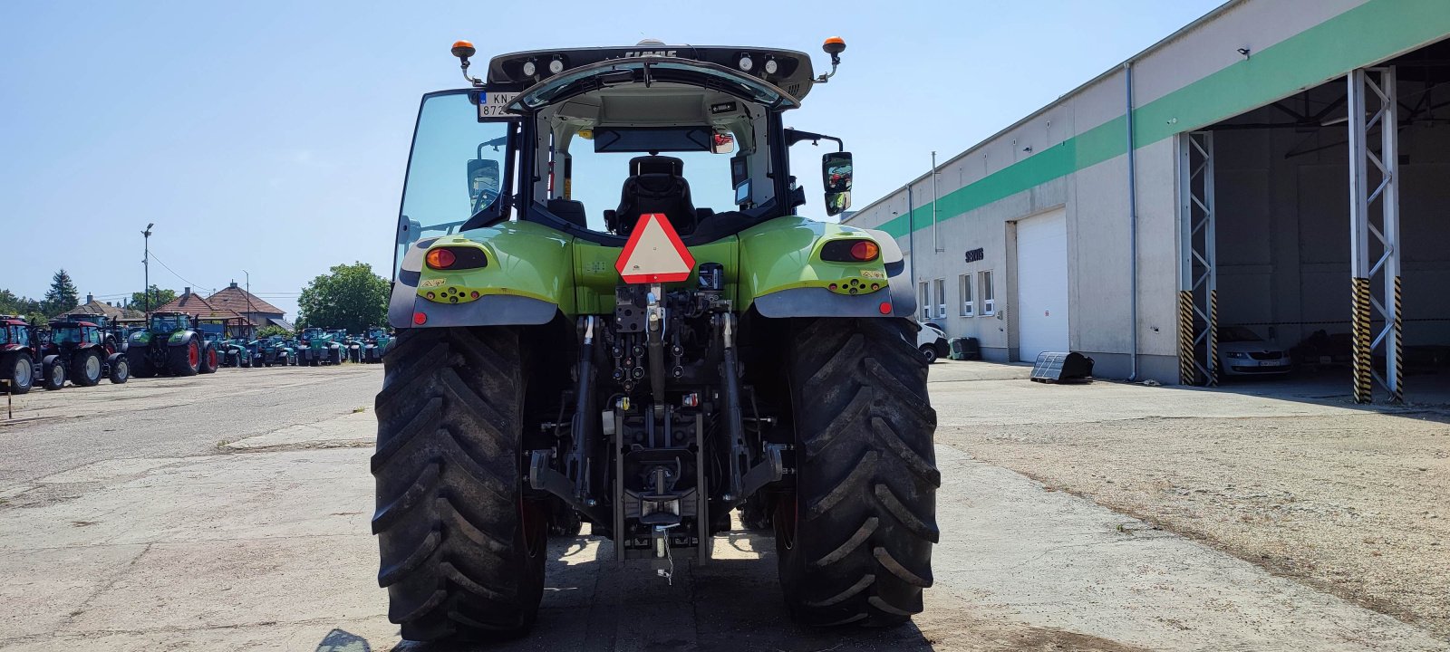 Traktor of the type CLAAS Axion 830, Gebrauchtmaschine in Zlatná na Ostrove (Picture 2)