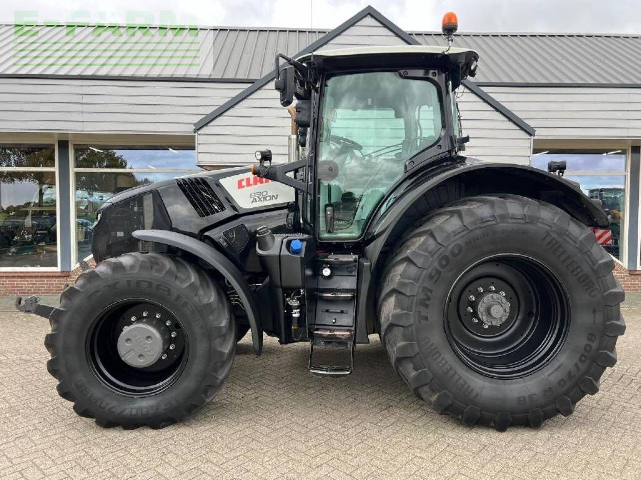 Traktor du type CLAAS axion 830, Gebrauchtmaschine en ag BROEKLAND (Photo 2)