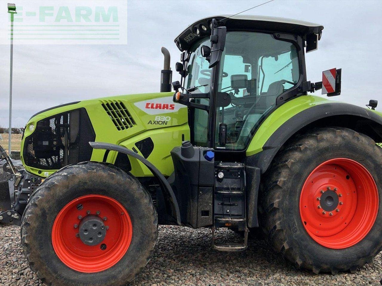 Traktor tip CLAAS AXION 830, Gebrauchtmaschine in SLEAFORD (Poză 2)