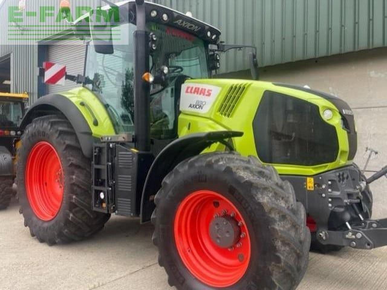 Traktor типа CLAAS AXION 830, Gebrauchtmaschine в LUTON (Фотография 1)