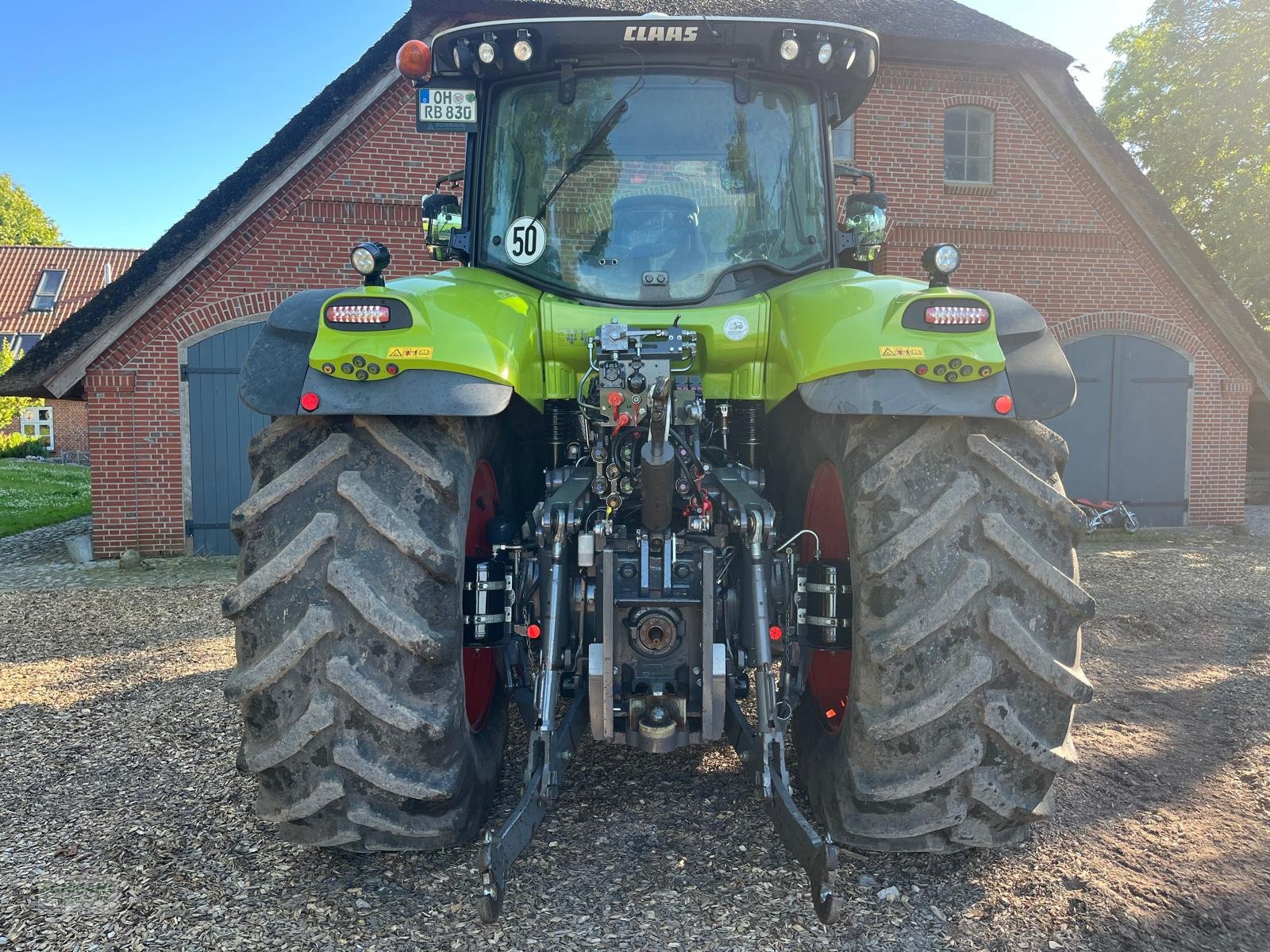 Traktor typu CLAAS AXION 830, Gebrauchtmaschine v Oldenburg in Holstein (Obrázok 4)