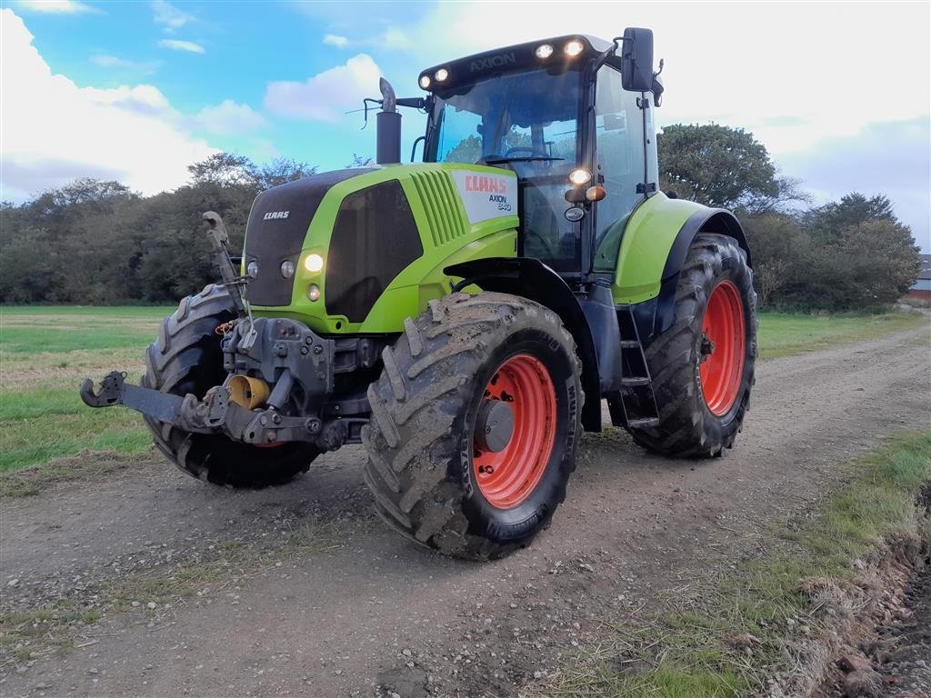 Traktor du type CLAAS AXION 840 CEBIS Front pto., Gebrauchtmaschine en Skive (Photo 3)