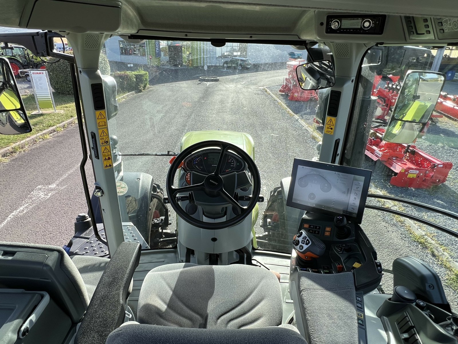 Traktor del tipo CLAAS AXION 840 CEBIS, Gebrauchtmaschine en Gannat (Imagen 11)