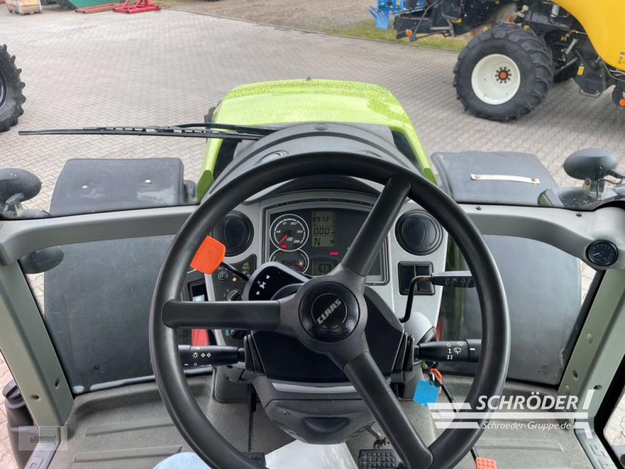 Traktor typu CLAAS AXION 840 CMATIC, Gebrauchtmaschine w Wildeshausen (Zdjęcie 10)