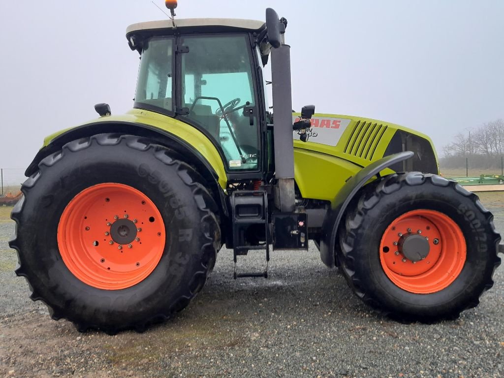 Traktor типа CLAAS AXION 840, Gebrauchtmaschine в BAZOGES EN PAREDS (Фотография 5)