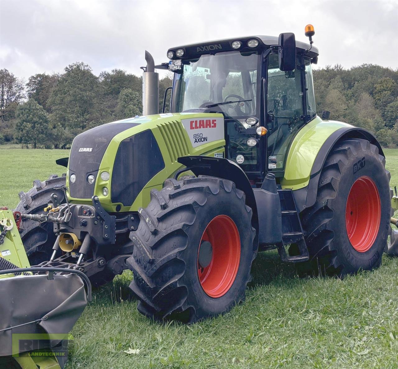 Traktor du type CLAAS AXION 850 CEBIS HEXASHIFT A30, Gebrauchtmaschine en Homberg (Ohm) - Maulbach (Photo 1)