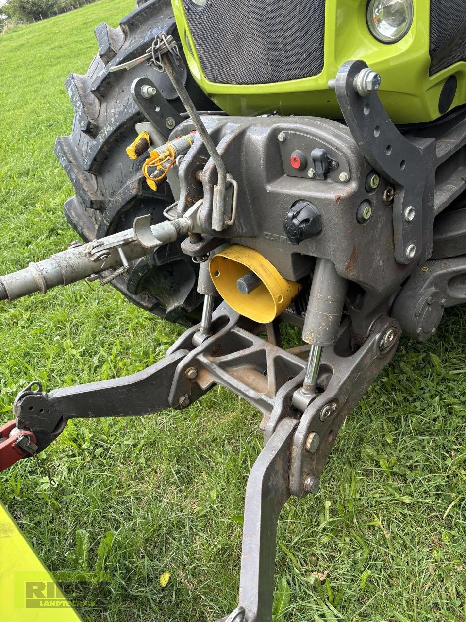 Traktor van het type CLAAS AXION 850 CEBIS HEXASHIFT A30, Gebrauchtmaschine in Homberg (Ohm) - Maulbach (Foto 8)