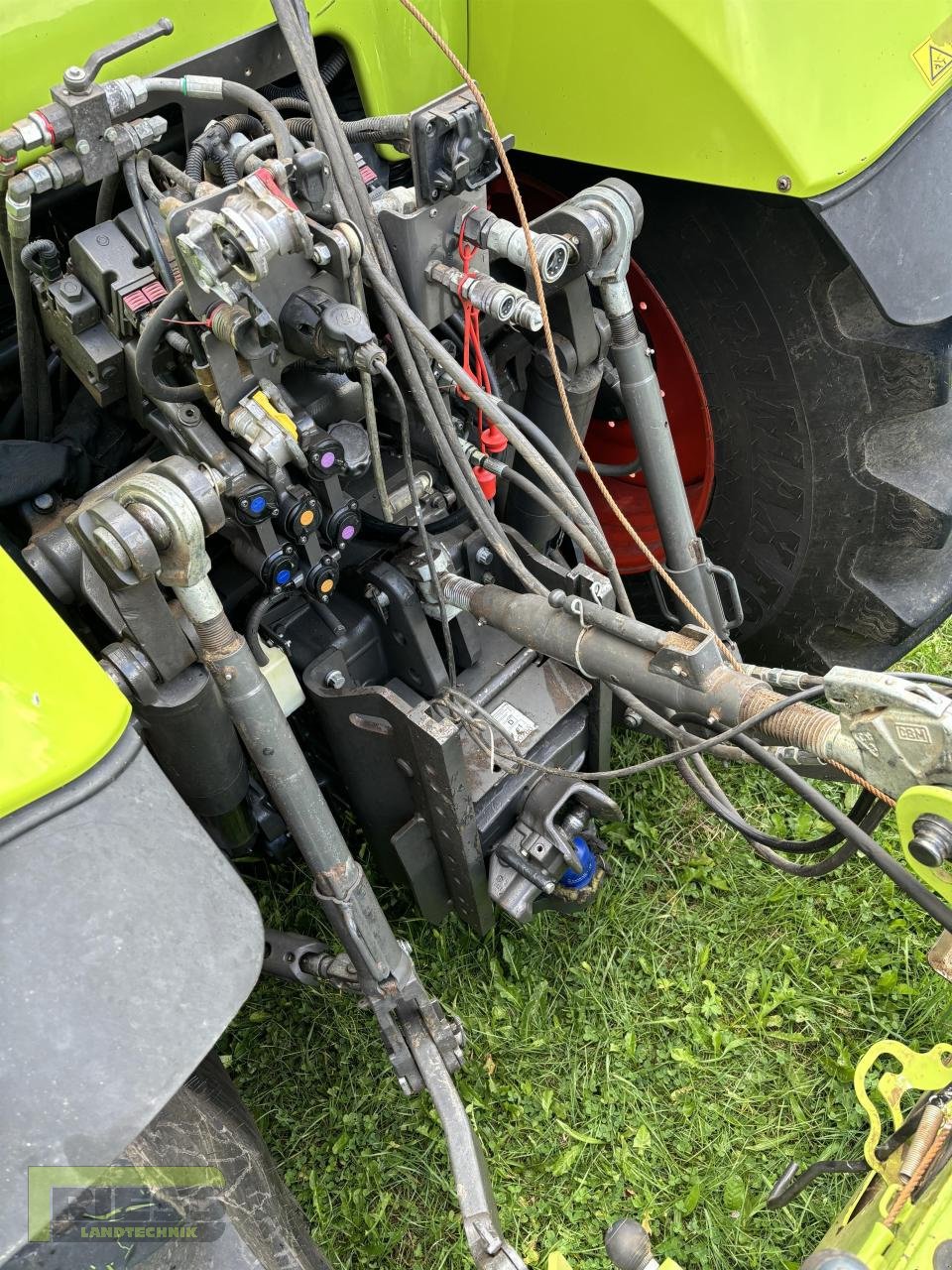 Traktor van het type CLAAS AXION 850 CEBIS HEXASHIFT A30, Gebrauchtmaschine in Homberg (Ohm) - Maulbach (Foto 14)