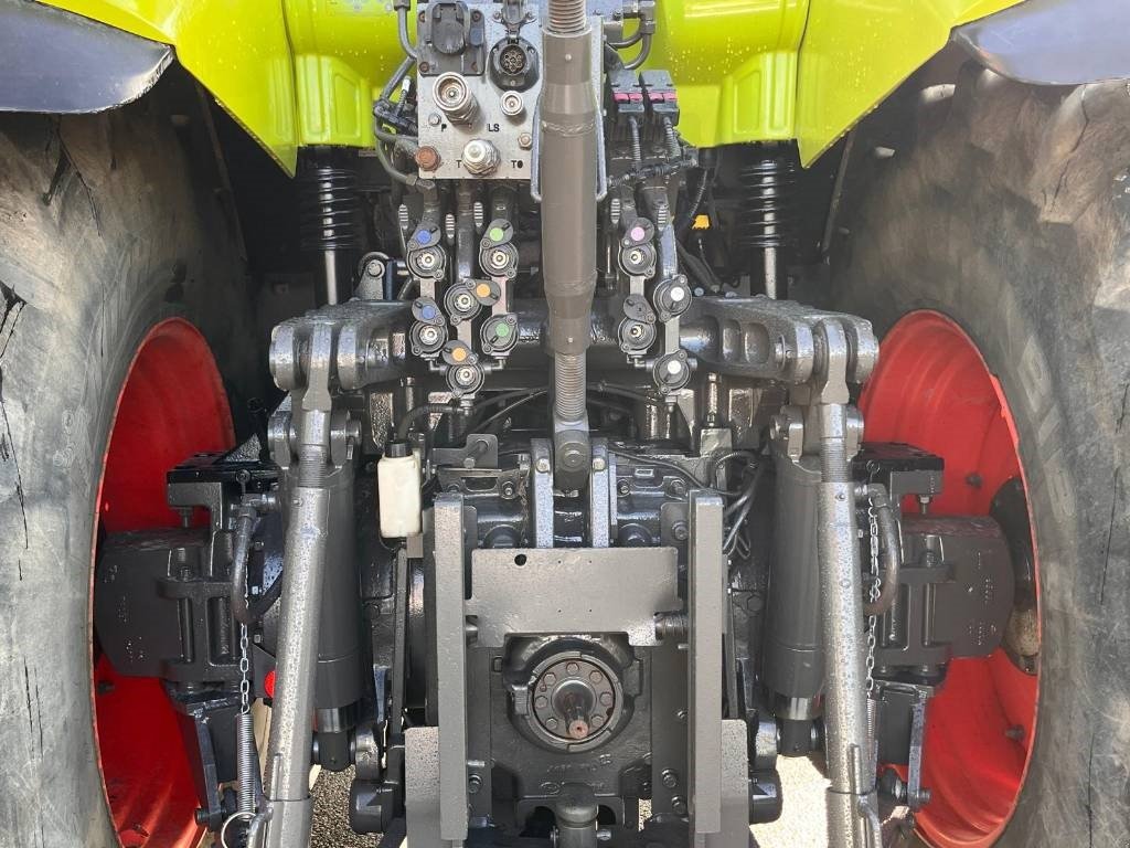 Traktor del tipo CLAAS AXION 850 CEBIS, Gebrauchtmaschine en Hinnerup (Imagen 6)