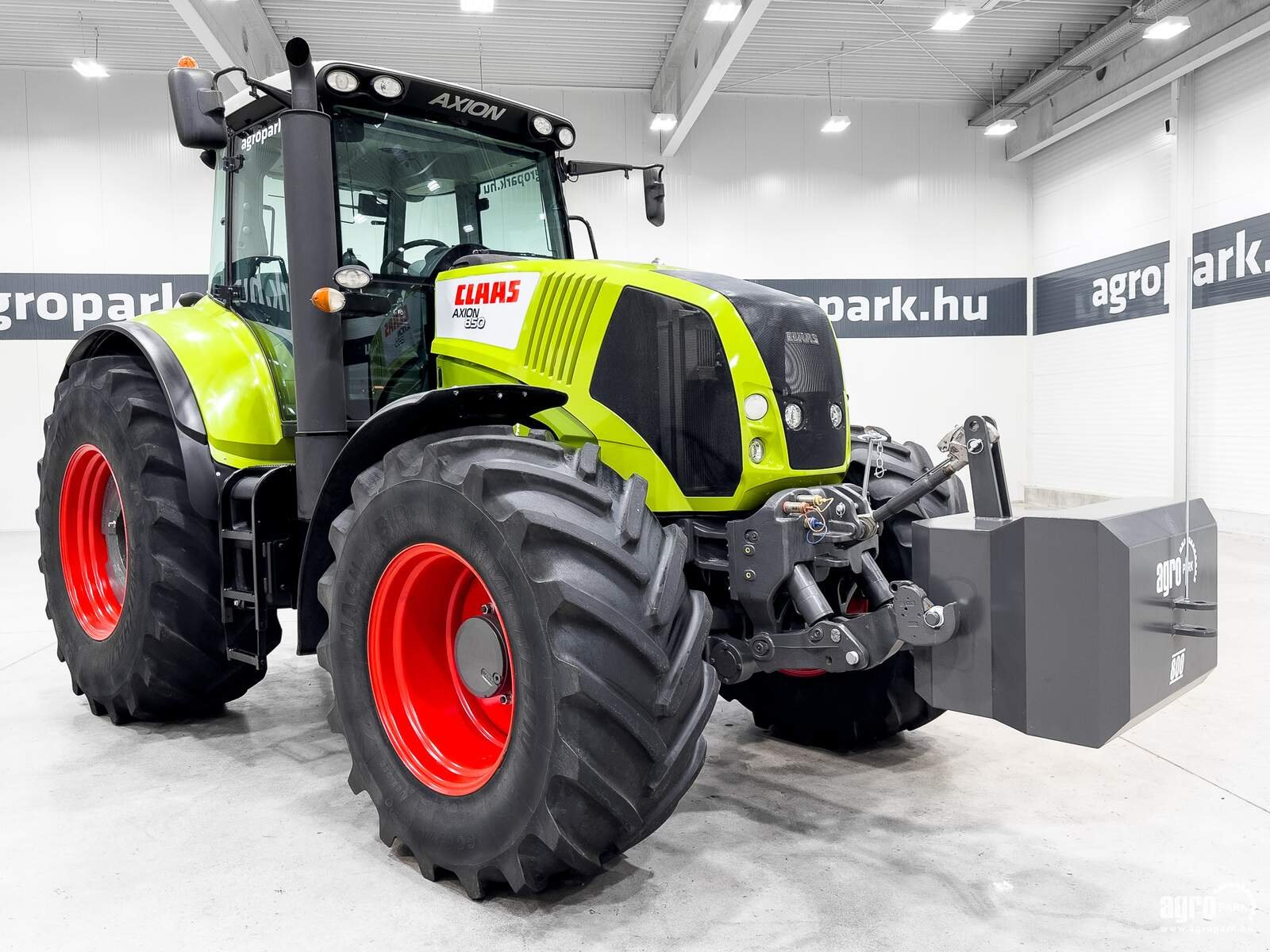 Traktor des Typs CLAAS Axion 850 CEBIS, Gebrauchtmaschine in Csengele (Bild 2)