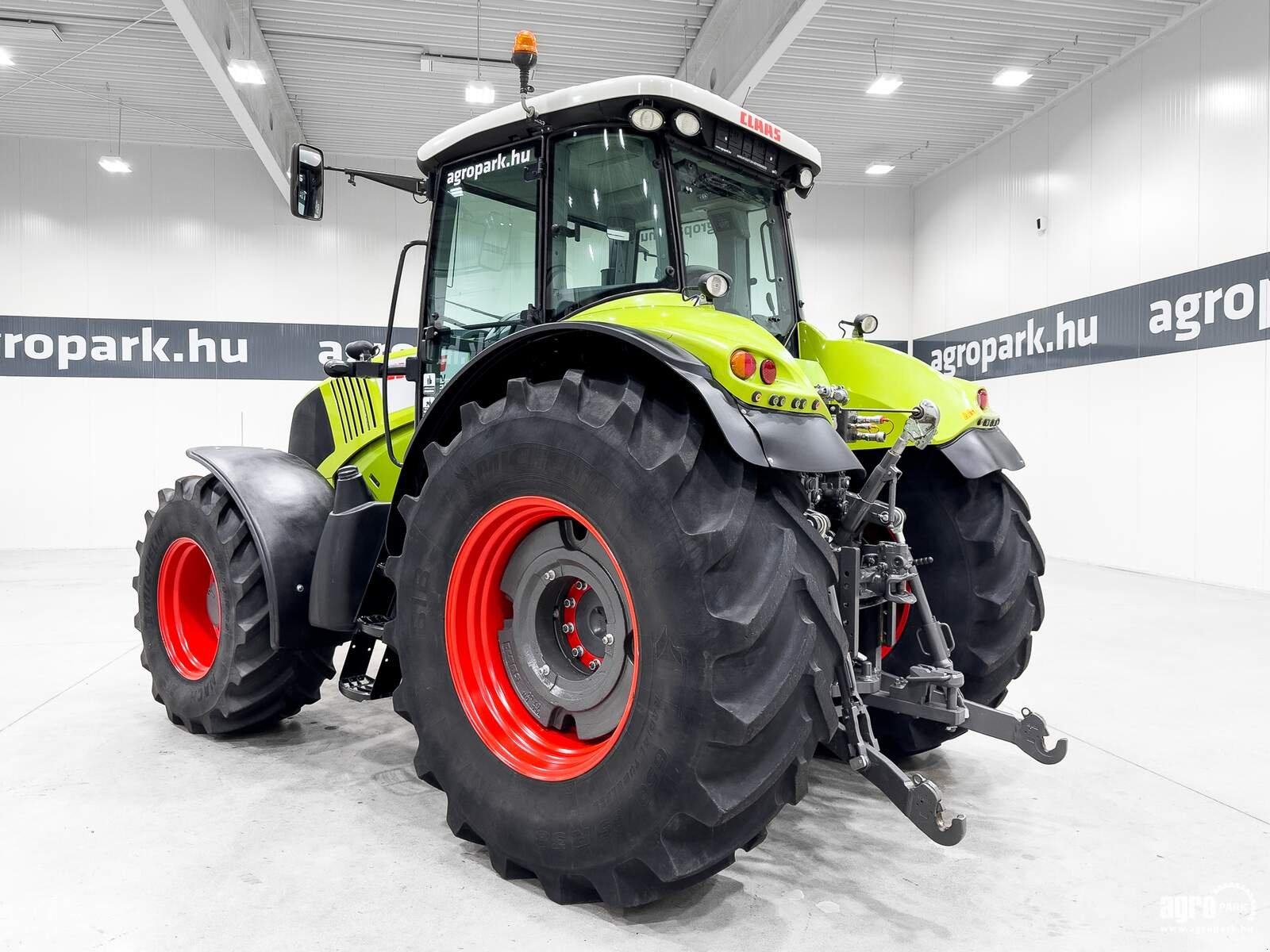 Traktor des Typs CLAAS Axion 850 CEBIS, Gebrauchtmaschine in Csengele (Bild 4)