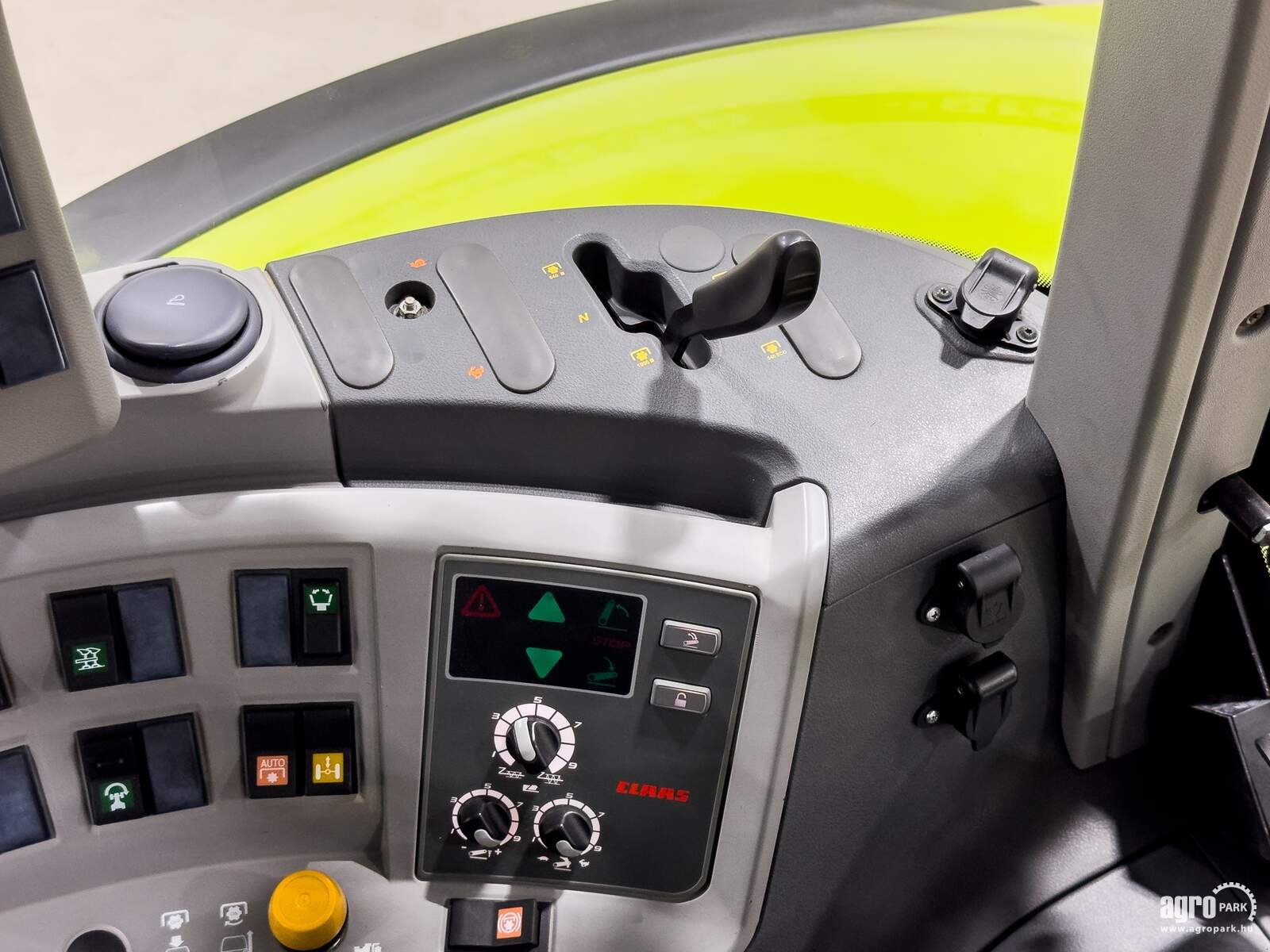 Traktor del tipo CLAAS Axion 850 CEBIS, Gebrauchtmaschine en Csengele (Imagen 20)