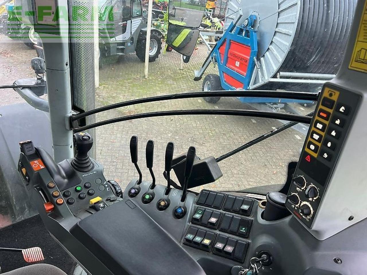 Traktor van het type CLAAS axion 850 cebis, Gebrauchtmaschine in ag BROEKLAND (Foto 14)