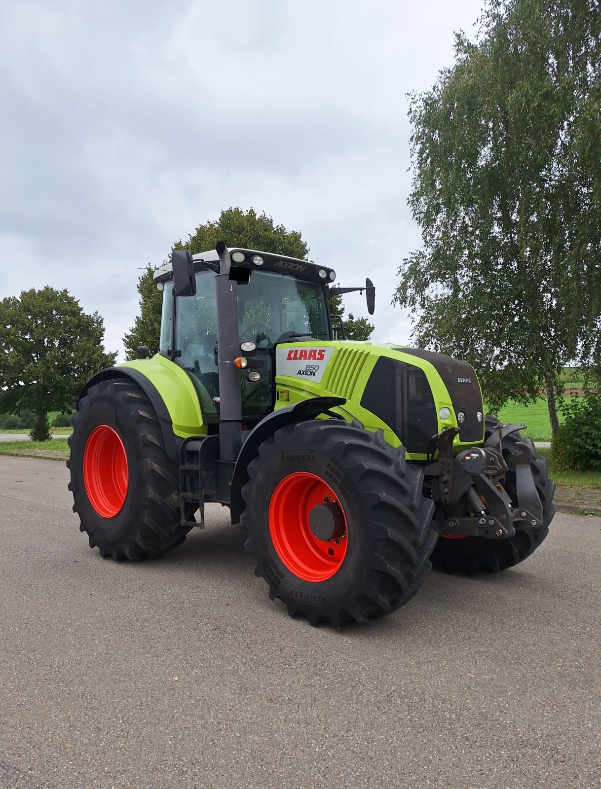 Traktor van het type CLAAS Axion 850 CEBIS, Gebrauchtmaschine in Ochsenhausen (Foto 2)