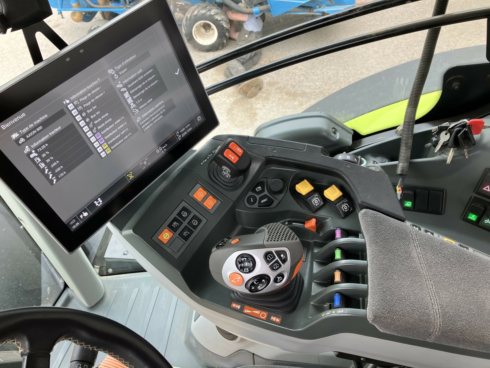 Traktor typu CLAAS AXION 850 CMATIC S5 BUSINESS, Gebrauchtmaschine v VAROIS & CHAIGNOT (Obrázok 7)