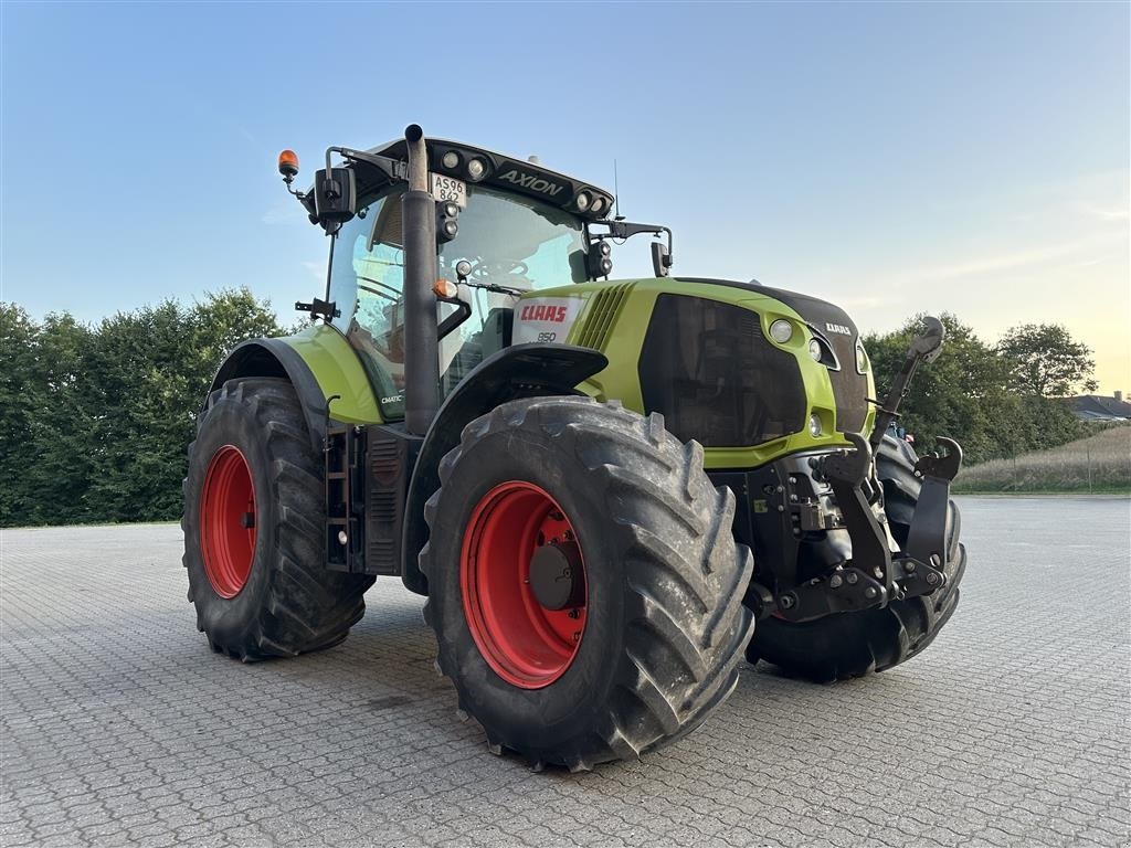 Traktor типа CLAAS AXION 850 CMATIC, Gebrauchtmaschine в Gjerlev J. (Фотография 4)