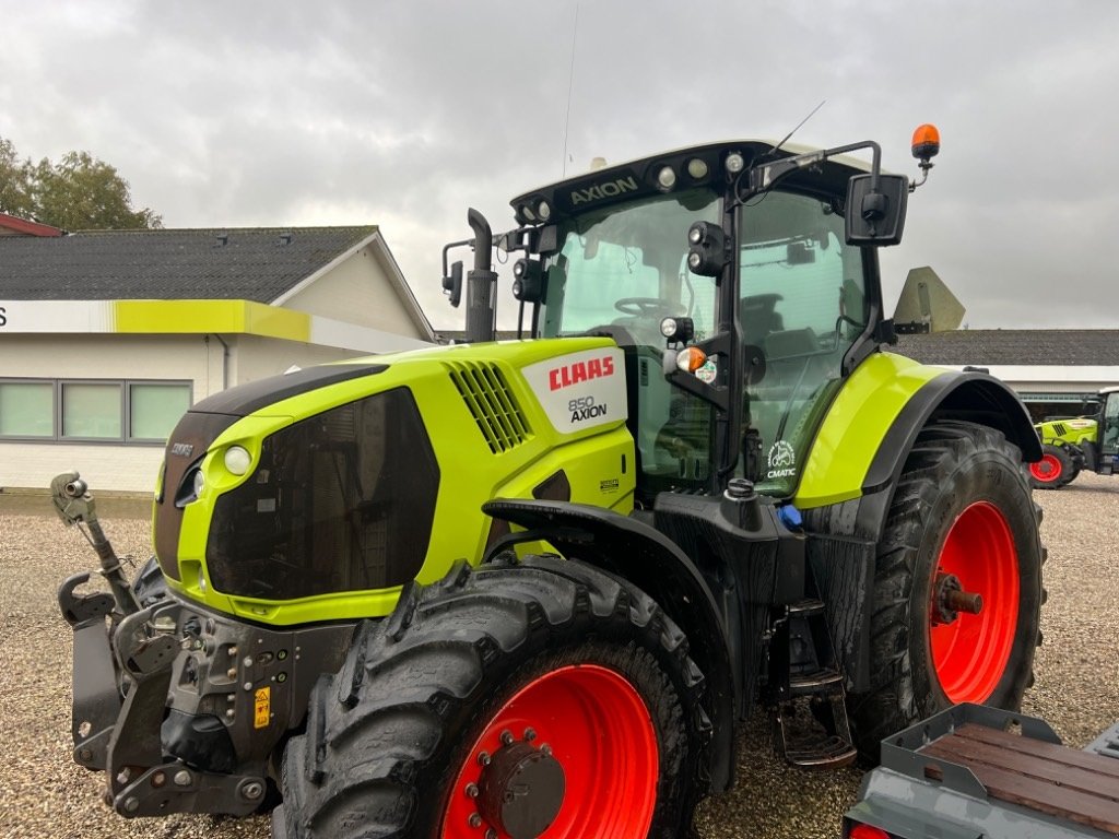 Traktor типа CLAAS Axion 850 Cmatic, Gebrauchtmaschine в Mern (Фотография 4)