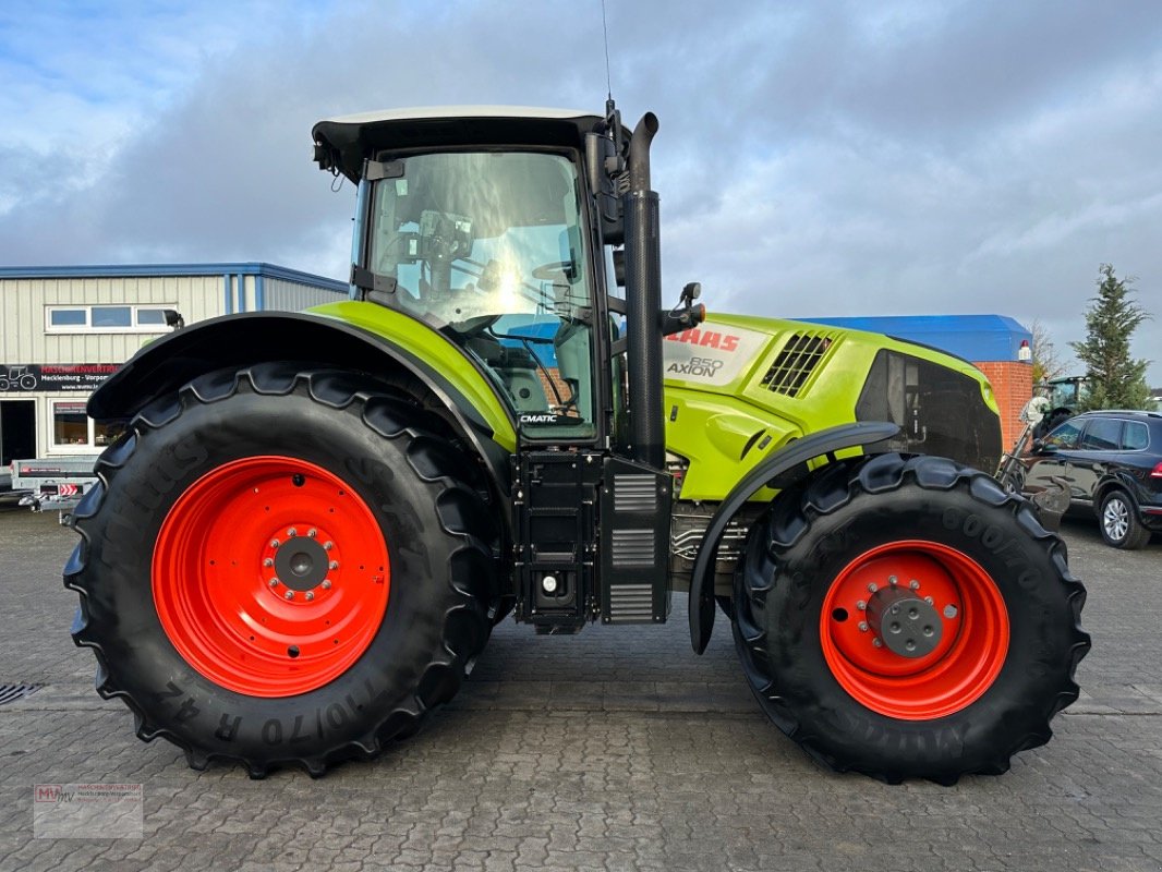 Traktor tip CLAAS Axion 850 CMATIC, Gebrauchtmaschine in Neubrandenburg (Poză 2)