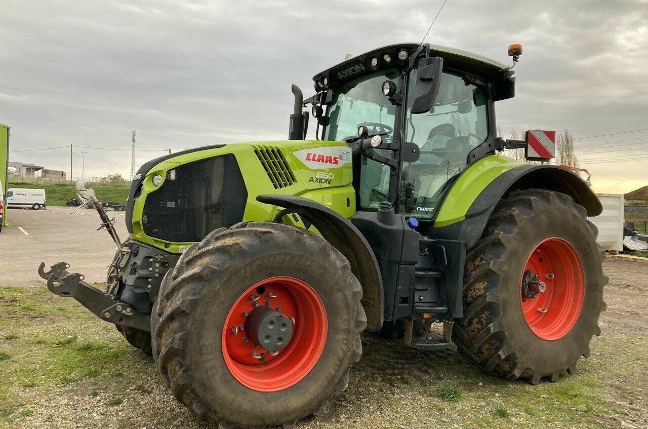 Traktor Türe ait CLAAS AXION 850 CMATIC, Gebrauchtmaschine içinde CHEMINOT (resim 1)