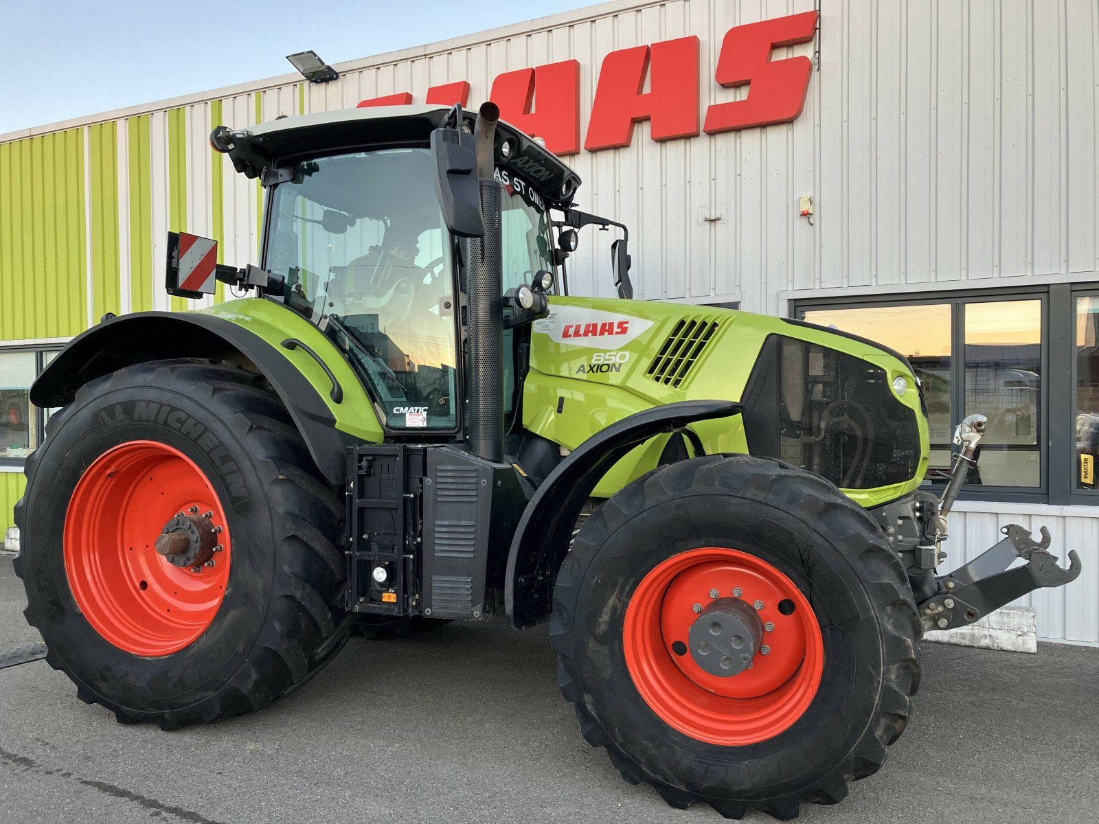 Traktor Türe ait CLAAS AXION 850 CMATIC, Gebrauchtmaschine içinde BLENDECQUES (resim 9)