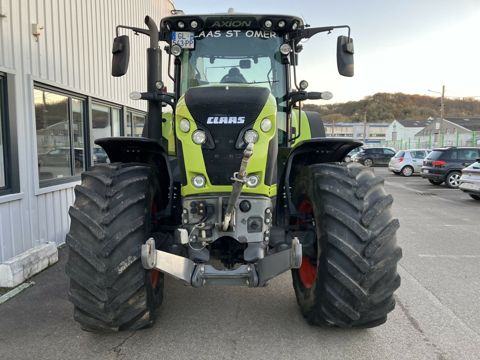 Traktor του τύπου CLAAS AXION 850 CMATIC, Gebrauchtmaschine σε BLENDECQUES (Φωτογραφία 4)