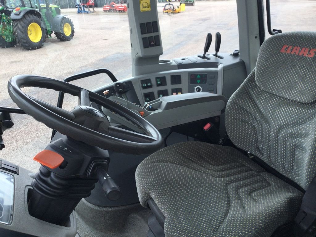 Traktor des Typs CLAAS AXION 850, Gebrauchtmaschine in LISIEUX (Bild 8)