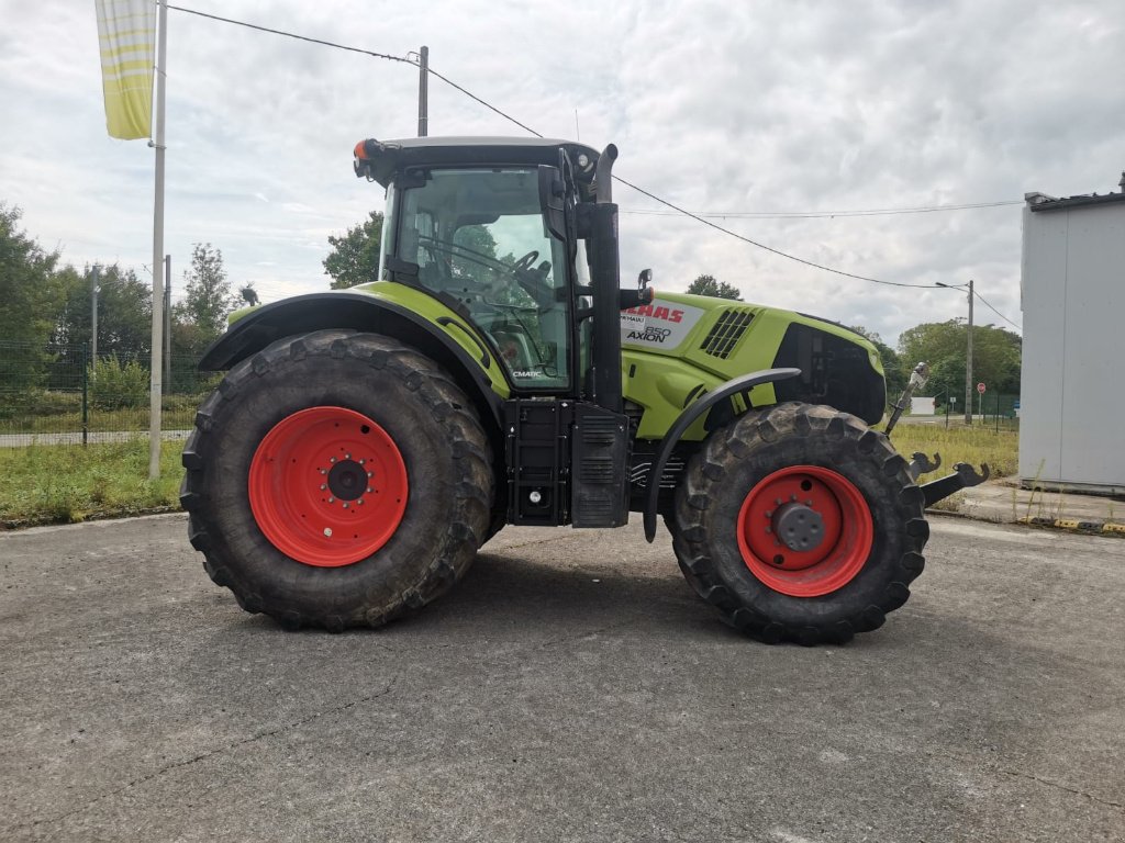 Traktor typu CLAAS AXION 850, Gebrauchtmaschine v Marolles (Obrázok 7)