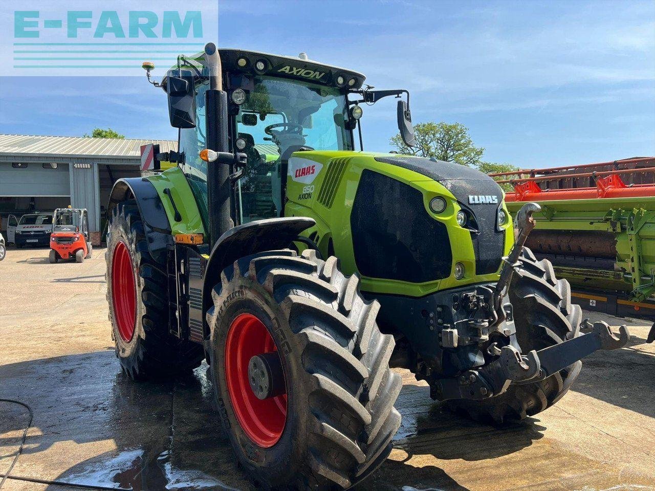 Traktor typu CLAAS AXION 850, Gebrauchtmaschine v MAIDSTONE ROAD, HEADCORN (Obrázek 3)