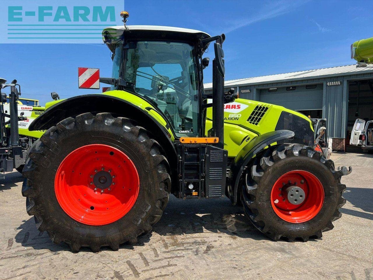 Traktor typu CLAAS AXION 850, Gebrauchtmaschine v MAIDSTONE ROAD, HEADCORN (Obrázek 4)