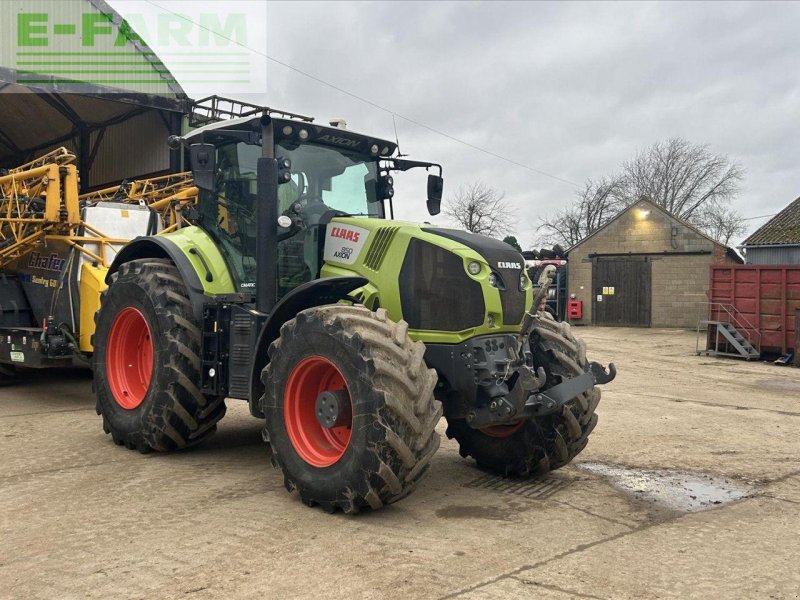 Traktor of the type CLAAS AXION 850, Gebrauchtmaschine in SLEAFORD