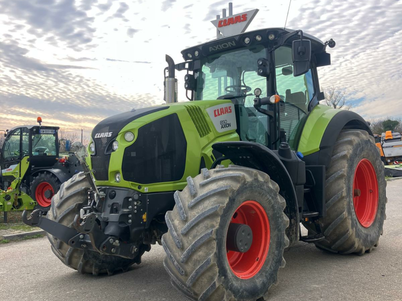 Traktor типа CLAAS AXION 850, Gebrauchtmaschine в SAINT ANDIOL (Фотография 1)