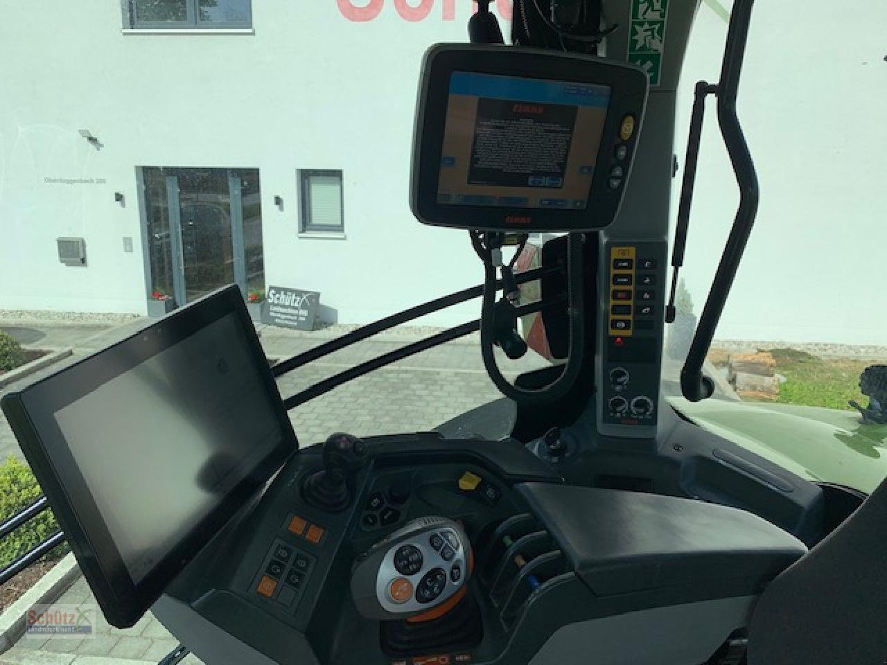 Traktor tip CLAAS Axion 870 Cmatic 3300 Bh GPS S10, Gebrauchtmaschine in Schierling (Poză 12)