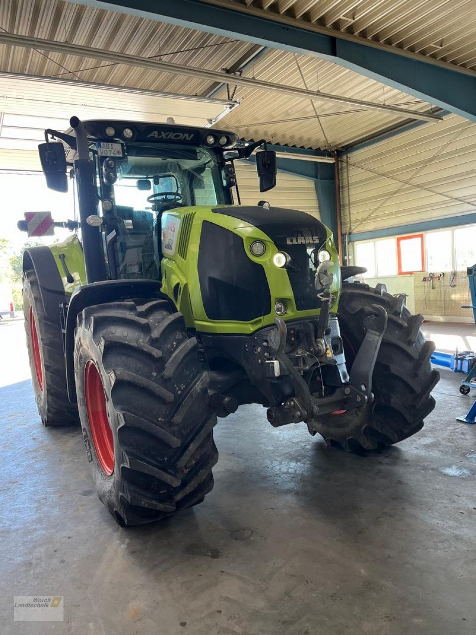 Traktor of the type CLAAS Axion 870 Cmatic Ceb, Gebrauchtmaschine in Schora (Picture 2)