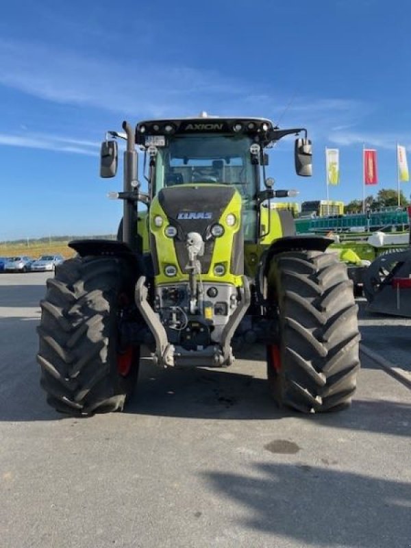 Traktor van het type CLAAS AXION 870 CMATIC CEBIS FOCUS, Neumaschine in Bayreuth (Foto 1)