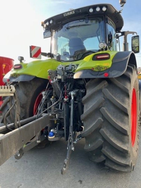 Traktor van het type CLAAS AXION 870 CMATIC CEBIS FOCUS, Neumaschine in Bayreuth (Foto 2)