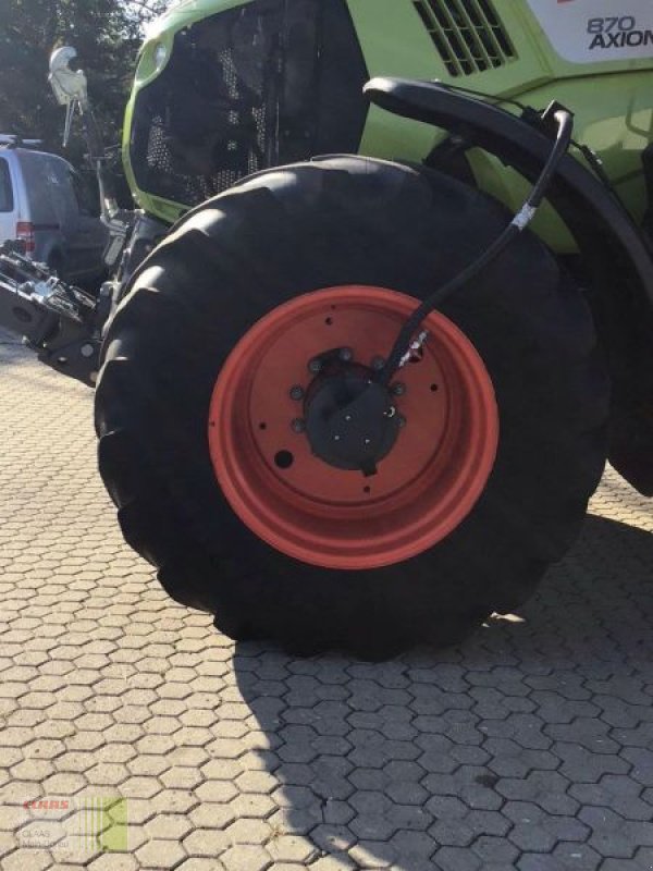 Traktor des Typs CLAAS AXION 870 CMATIC CEBIS, Gebrauchtmaschine in Vohburg (Bild 16)