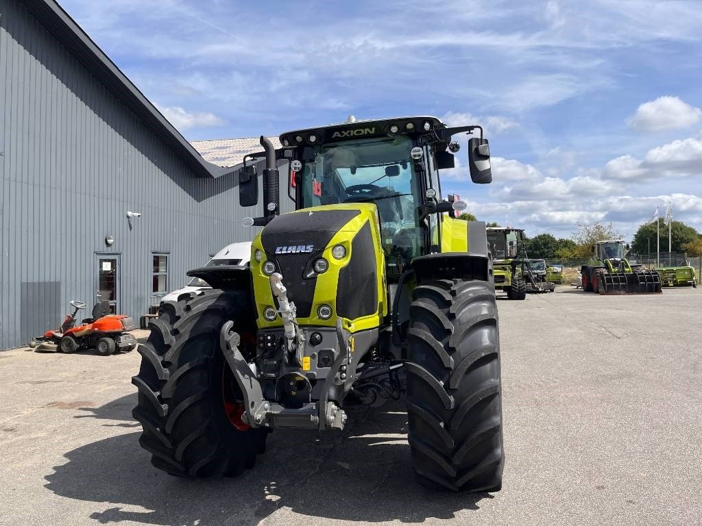 Traktor typu CLAAS AXION 870 CMATIC CEBIS, Gebrauchtmaschine v Kolding (Obrázek 2)