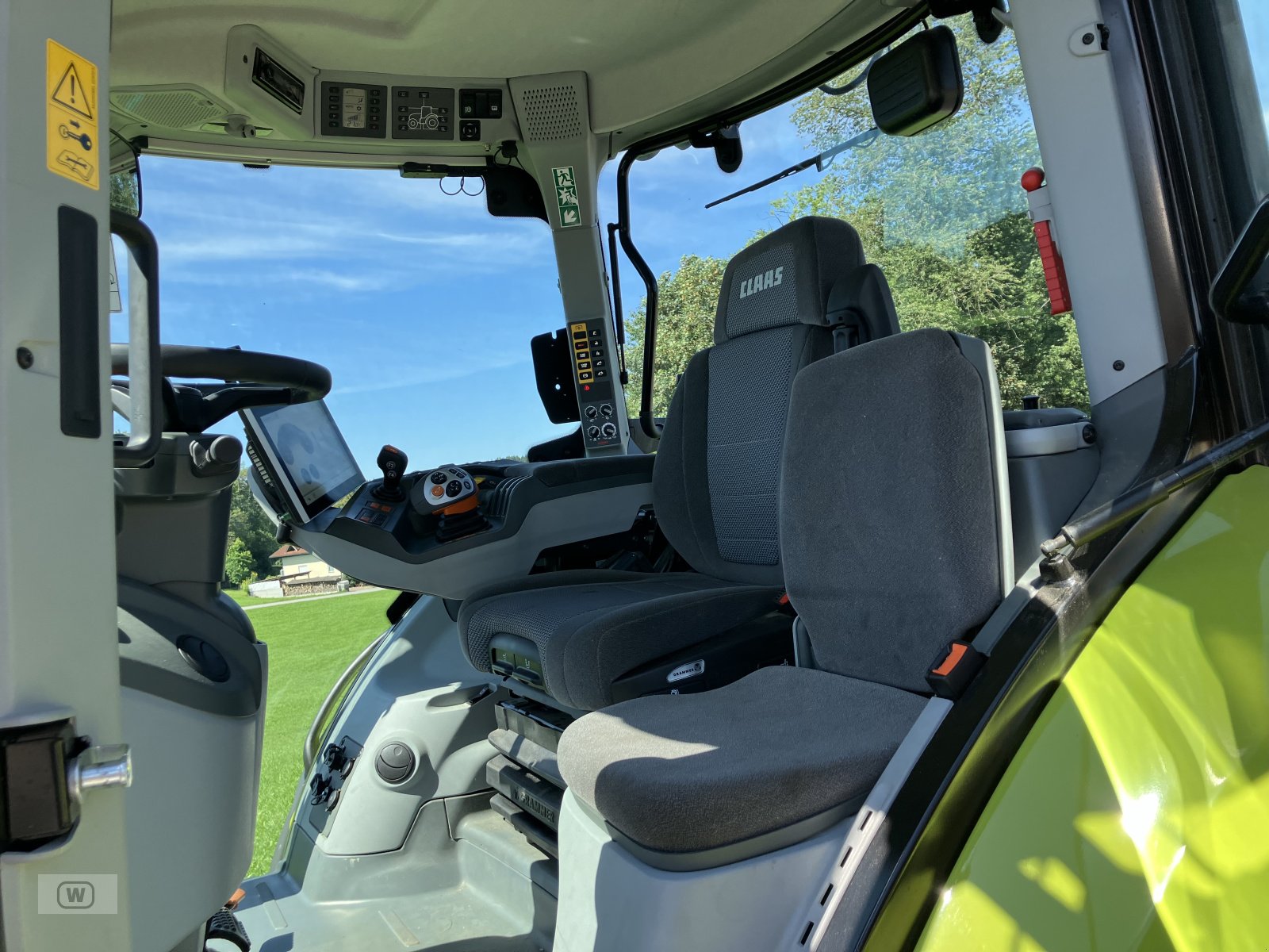 Traktor of the type CLAAS Axion 870 CMATIC  CEBIS, Neumaschine in Zell an der Pram (Picture 16)