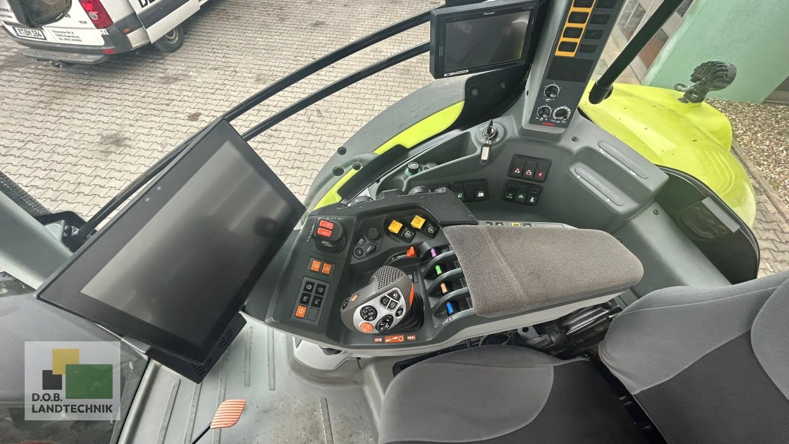 Traktor del tipo CLAAS Axion 870 CMATIC  CEBIS, Gebrauchtmaschine en Regensburg (Imagen 12)