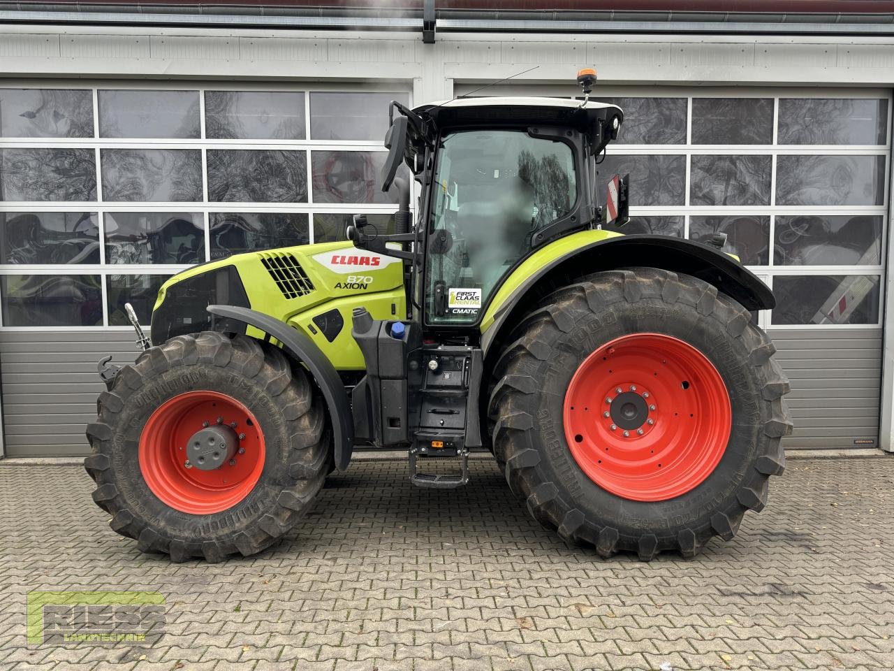 Traktor del tipo CLAAS AXION 870 Cmatic FOCUS   CEBIS FCR, Mietmaschine en Homberg (Ohm) - Maulbach (Imagen 9)